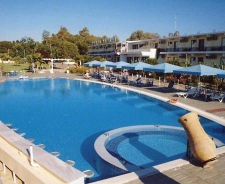 Lintzi Hotel Arkoudi Luaran gambar