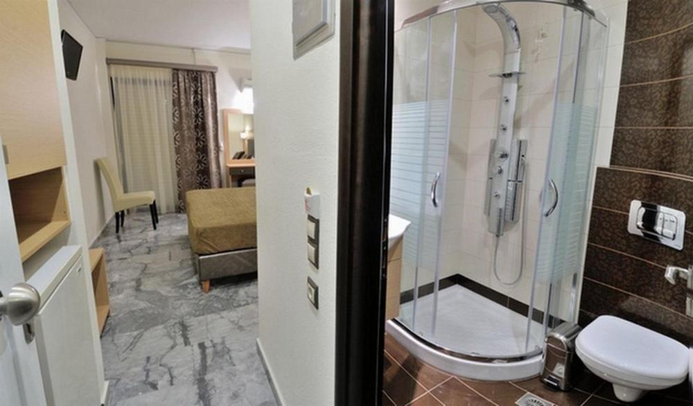 Lintzi Hotel Arkoudi Bilik gambar