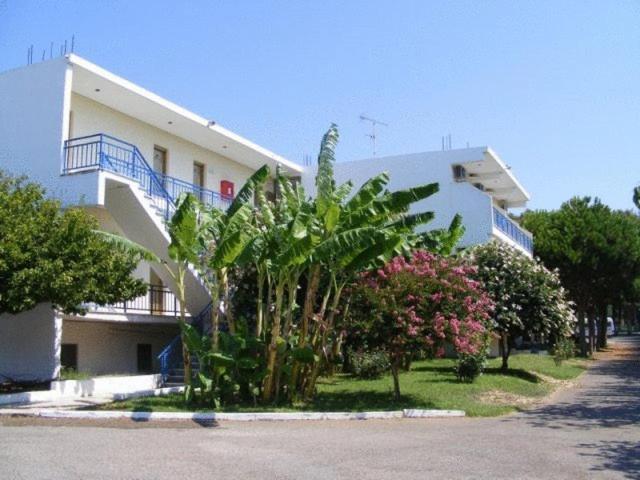 Lintzi Hotel Arkoudi Luaran gambar